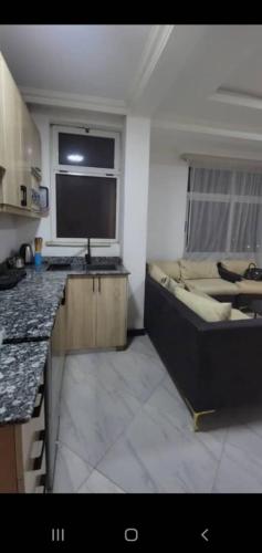 Η κουζίνα ή μικρή κουζίνα στο Addis Gerji guest house