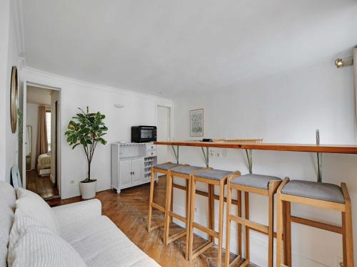 Charming Apartment - Mobility Lease
