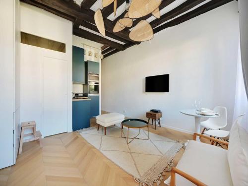 Modern getaway for two - Marais Place Vosges
