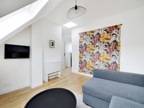 Nice 2 rooms refurbished - MOULIN ROUGE Pigallle - BAIL MOBILITE