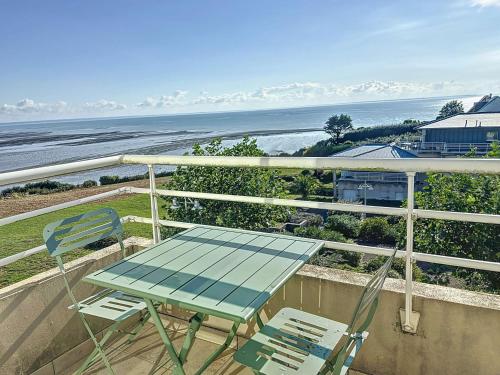 Appartement 2 chambres près de la plage avec balcon, ascenseur, garage et Wi-Fi gratuit - FR-1-361-487