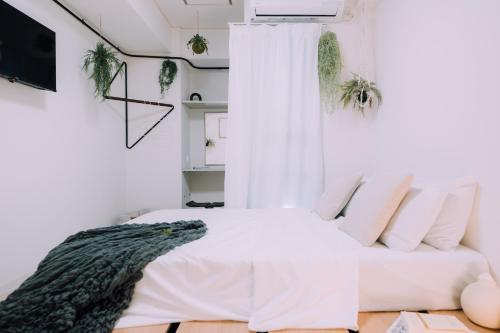 Minimalist Loft Namba Compact Studio with a 24-hour Gym MA1002