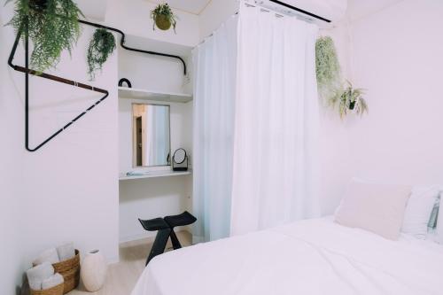 Minimalist Loft Namba Compact Studio with a 24-hour Gym MA1002