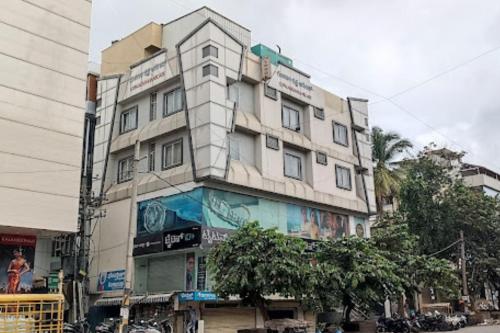 Tòa nhà nơi khách sạn tọa lạc