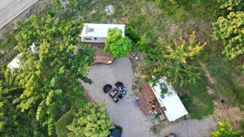 an aerial view of a rv parked in a yard at Phukasa Valley Maesot in Ban Mae Kasa