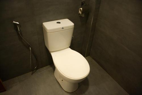 Bagno di The Tree House VIP Cottage Anuradhapura