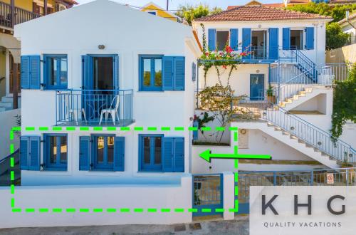 Gallery image of Three properties Art House, Top floor open plan studio, Open plan Art studio with front yard in Fiskardo in Fiskardho