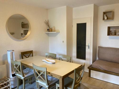 Photo de la galerie de l'établissement Appartement Cosy deux pieces coté pinede, à Saint-Raphaël