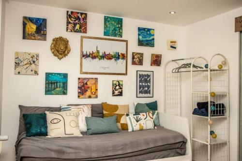 Posezení v ubytování Nid Cosy et Sauna Privé & Proche Centre Strasbourg & Kehl