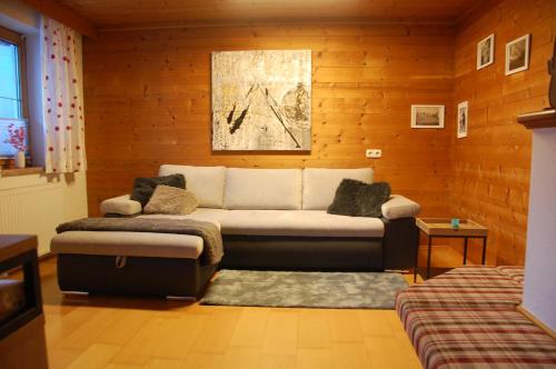 Χώρος καθιστικού στο Haus hart im Zillertal appartement
