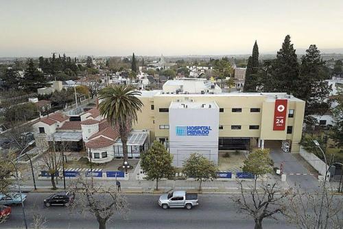Το κτήριο όπου στεγάζεται  το δωμάτιο σε οικογενειακή κατοικία