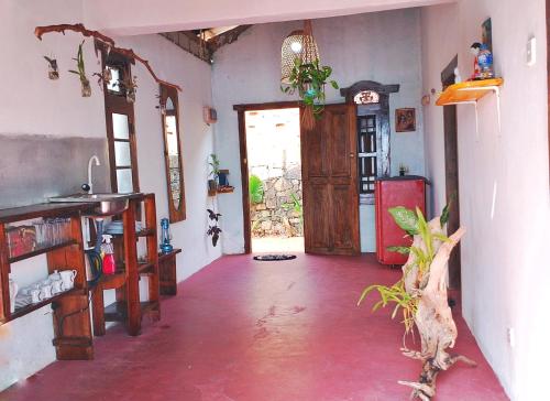Φωτογραφία από το άλμπουμ του Noah's beach house σε Weligama