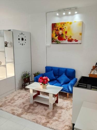 Zona de estar de City villa condo - Cozy budget flat in LadPhao rd, Bangkapi