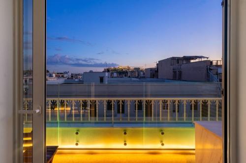 Sofokleous suite with Acropolis stunning view
