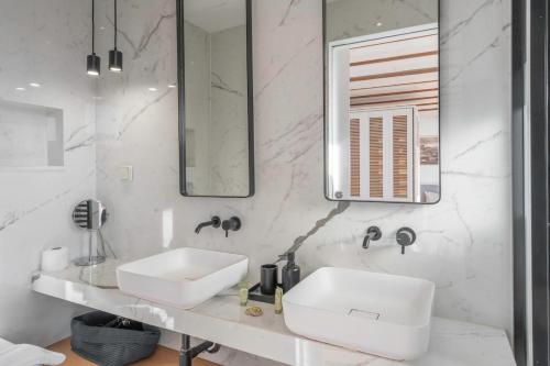 Sofokleous suite with Acropolis stunning view