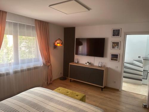 Katil atau katil-katil dalam bilik di Fully furnished and equipped house