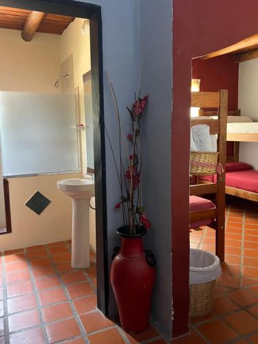 Bilik mandi di Posada Altos Del Consuelo