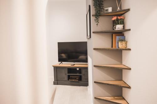 Μια τηλεόραση ή/και κέντρο ψυχαγωγίας στο The Flat - East Grinstead