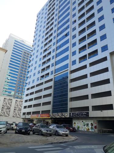 El edificio en el que está la habitación en casa particular