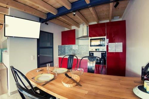 Le Clos de Tanvol - Parking privé GRATUIT- Terrasse Privée - Climatisation - Caravane Airstream