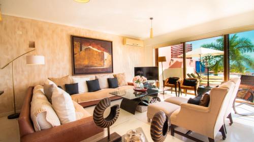 Χώρος καθιστικού στο Villa Durazno Exclusive Refuge in Punta Esmeralda by Kivoya