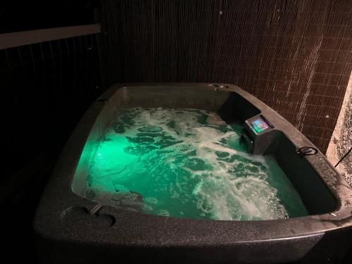 Fotografie z fotogalerie ubytování Clover Neuk - Hot Tub - Coorie Doon Stays v destinaci Fairlie