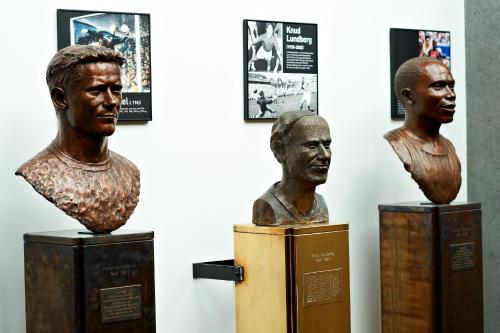 two busts of two men on display in a museum at Idrættens Hus Hotel og Konference in Brøndbyvester