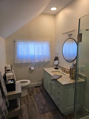 Ένα μπάνιο στο The Jefferson Guest House