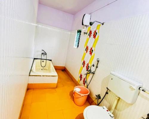 Ένα μπάνιο στο Samarth hotel