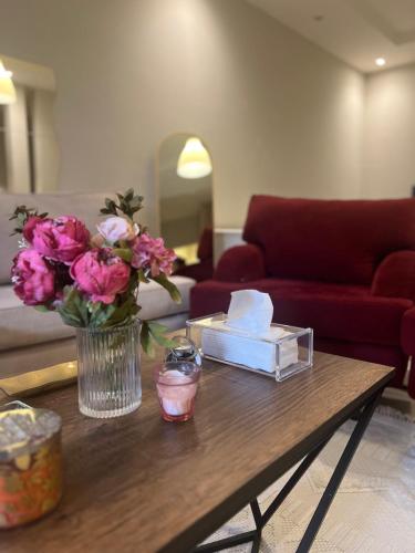 Ruang duduk di Modern Cozy Studio in North Obhur - Alyaqoot District, Jeddah