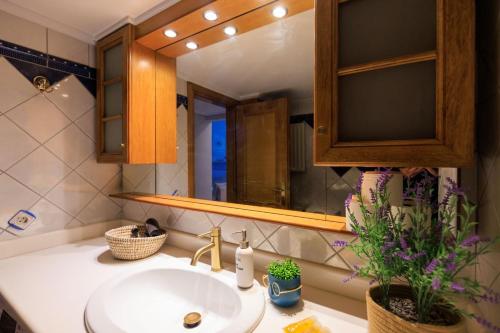 AIOLOS HABITAT pagrati apartment ATHENS