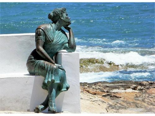 Vue générale sur la mer ou vue sur la mer prise depuis l'appartement