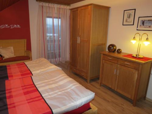 Katil atau katil-katil dalam bilik di Ferienhaus Schwinger