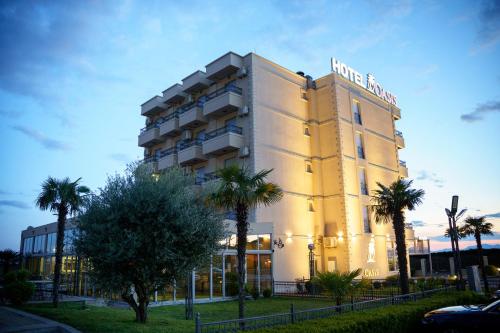 Gallery image of Hotel Oasis in Podgorica
