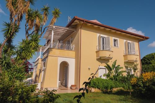 Afbeelding uit fotogalerij van CàSolare Country House in Sperlonga