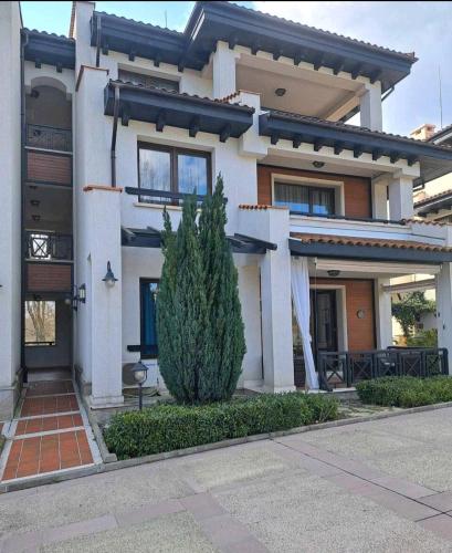 Top Oasis Park Lozenets apartment