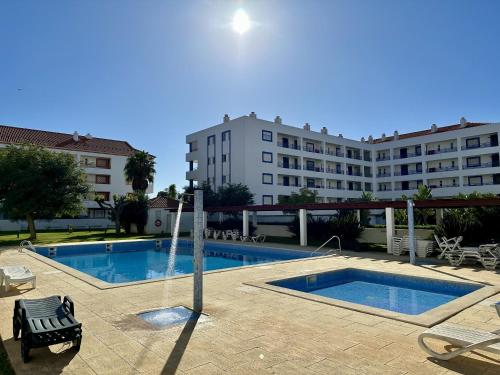 Swimmingpoolen hos eller tæt på Vilamoura Grand Terrace with Pool by Homing