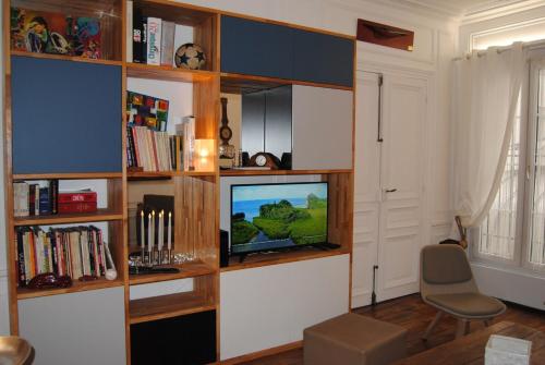 Apartment on Montmartre Street