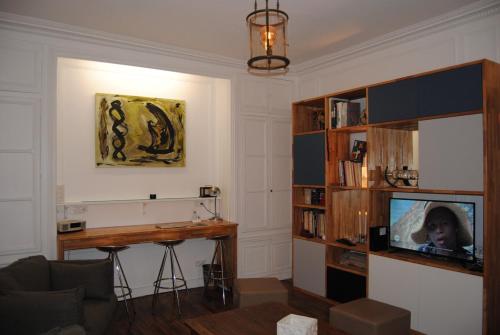 Apartment on Montmartre Street