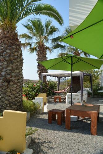 Gallery image of Poseidon Studios in Analipsi