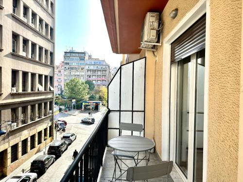 3BD next to National Archaeological Museum