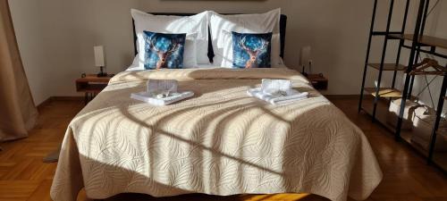 aNNa s Cozy Home with Private Forest, Canopy Terrace & Parking, near Präbichl