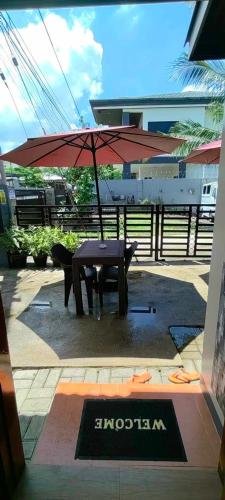 Balkón nebo terasa v ubytování Elyn's Guesthouse - Three Transient Units in Davao City - Total 5 rooms, 3 t & b for exclusive use