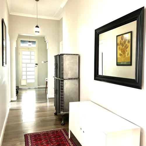 Ένα ή περισσότερα κρεβάτια σε δωμάτιο στο Spacious Stays Residence