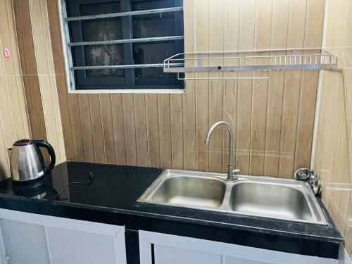 Η κουζίνα ή μικρή κουζίνα στο Khách sạn Thái sơn Phú Quốc