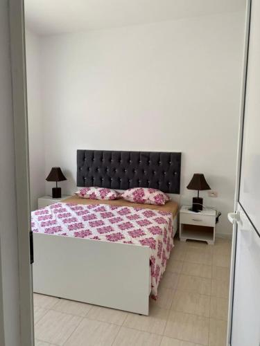 Postel nebo postele na pokoji v ubytování samia fekih