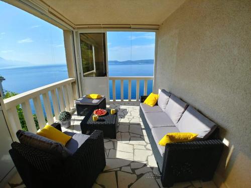 Apartment Bellevue - first row to the sea