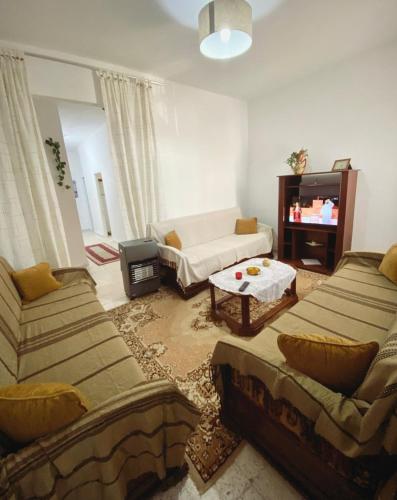 Χώρος καθιστικού στο Appartement Ettahrir