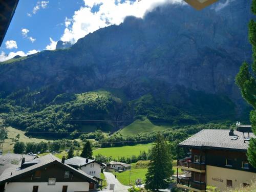Modernes Studio bei Gemmi und Sportarena