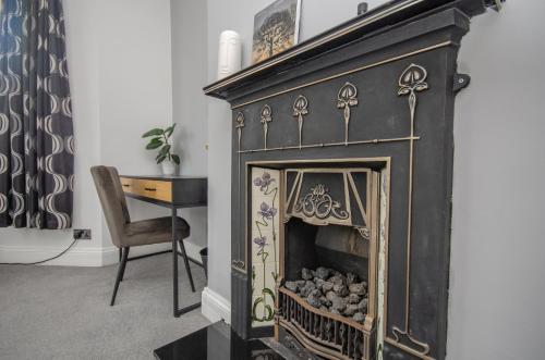 Stylish 91sqm Victoria 2 bedroom Apartment photo 16